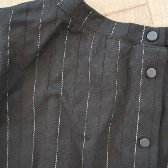 Ruti Top Womens Small Black Striped Vented High‎ Low SS Back Snap Button - Picture 7 of 14